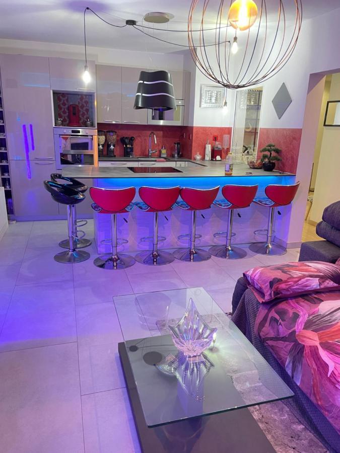 Guest Room "We Are With You In This Flat" Strasbourg Ngoại thất bức ảnh