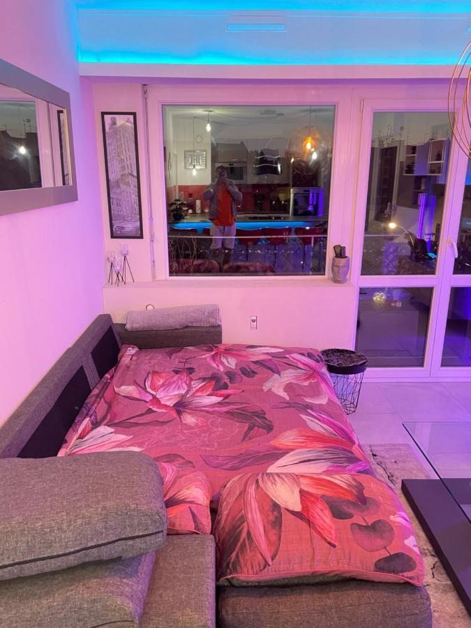 Guest Room "We Are With You In This Flat" Strasbourg Ngoại thất bức ảnh
